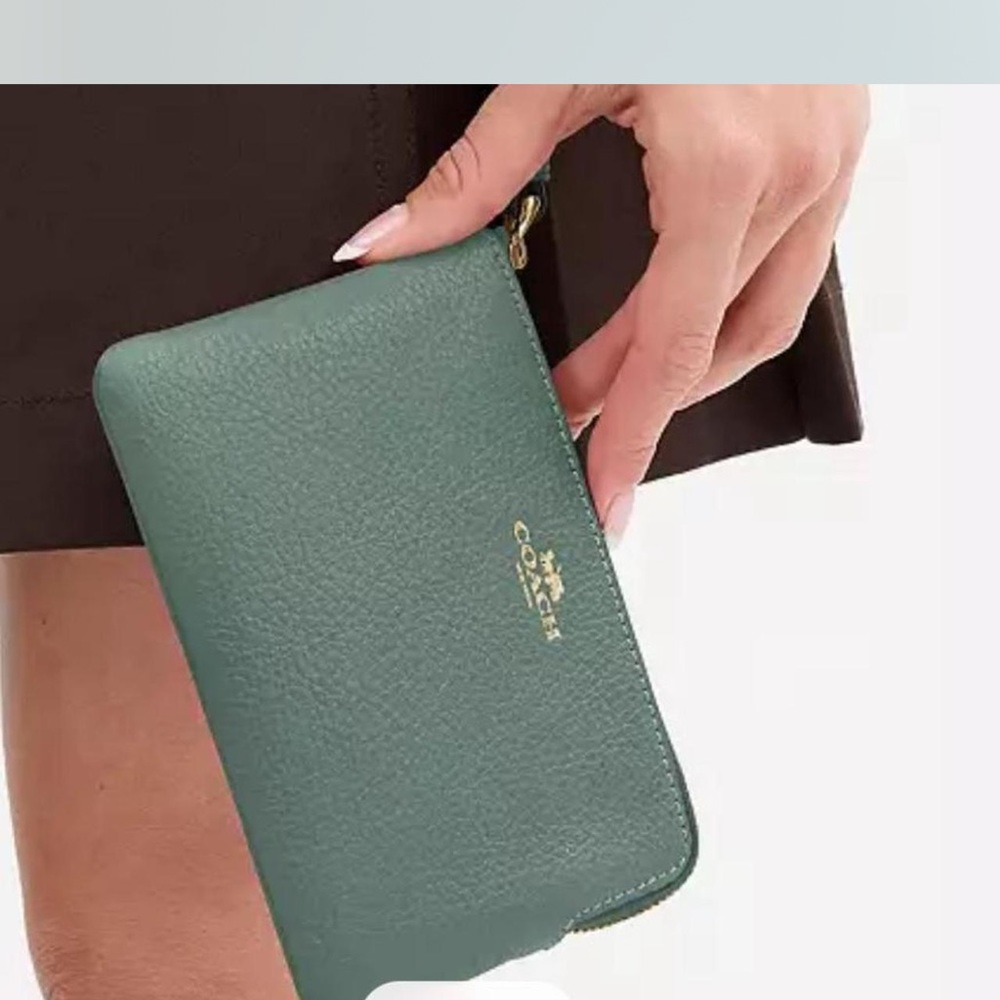 NWT Coach Corner Zip Wristlet color GOLD/SAGE - Picture 4 of 6